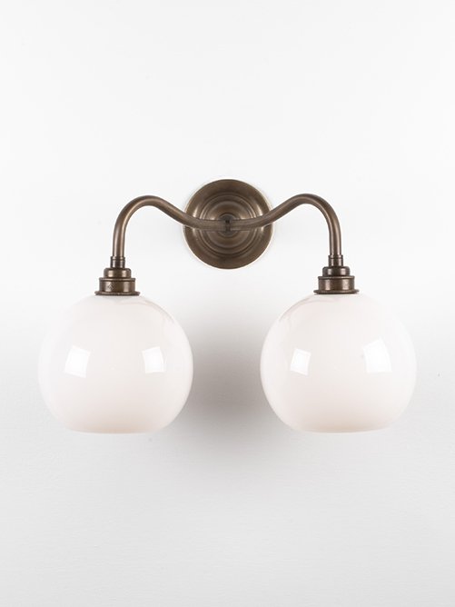 HEREFORD DOUBLE ARM WALL LIGHT