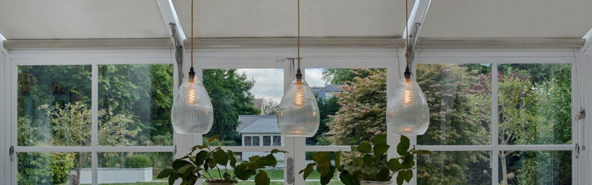 FIVE SIMPLE STEPS TO FINDING THE RIGHT LIGHT FITTING