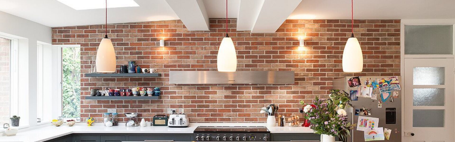 HOW TO PICK THE RIGHT PENDANT FOR YOUR KITCHEN ISLAND