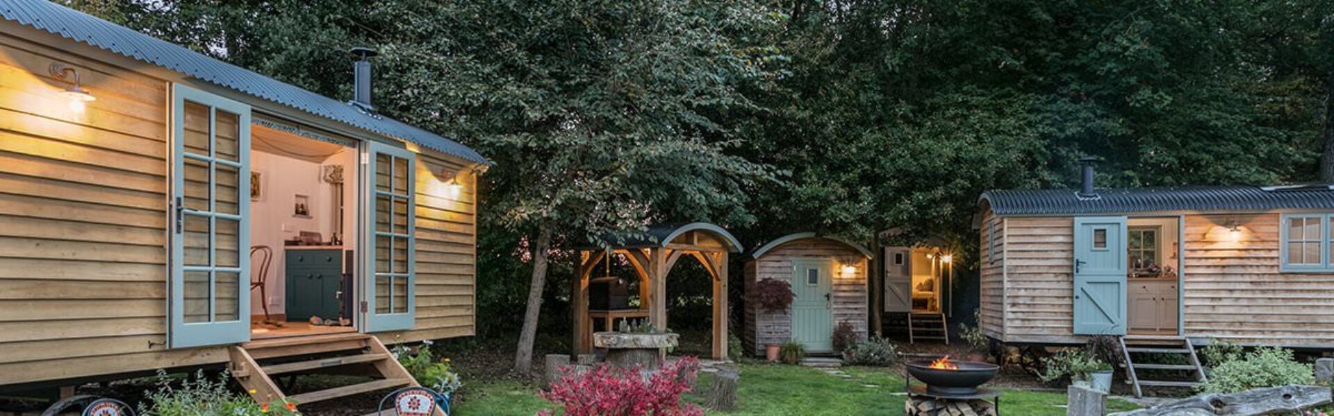 4 OUTDOOR LIGHTS YOU'LL WANT TO BRING INSIDE